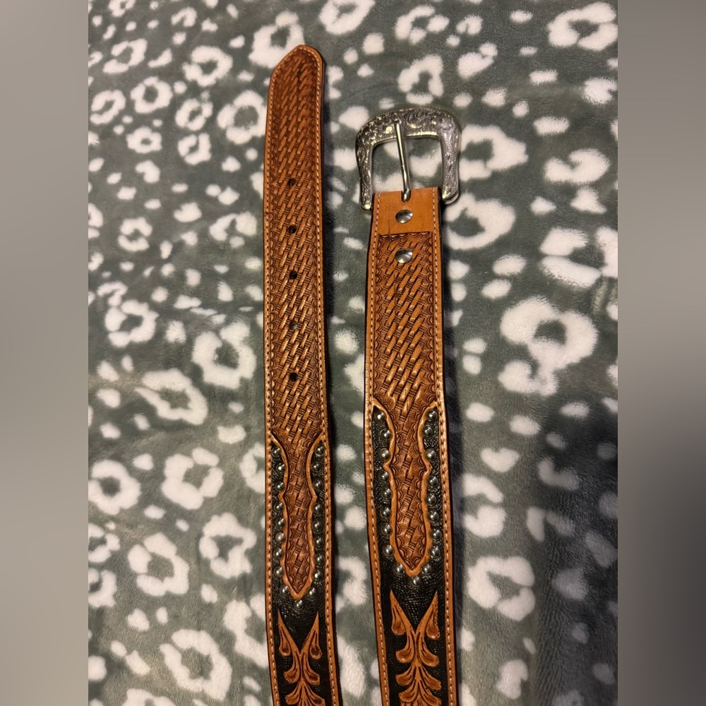 Elegant Brown Leather Belt with Silver Buckle